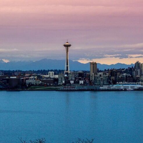 Photo by zoe pappas from Pexels: https://www.pexels.com/photo/space-needle-seattle-944636/